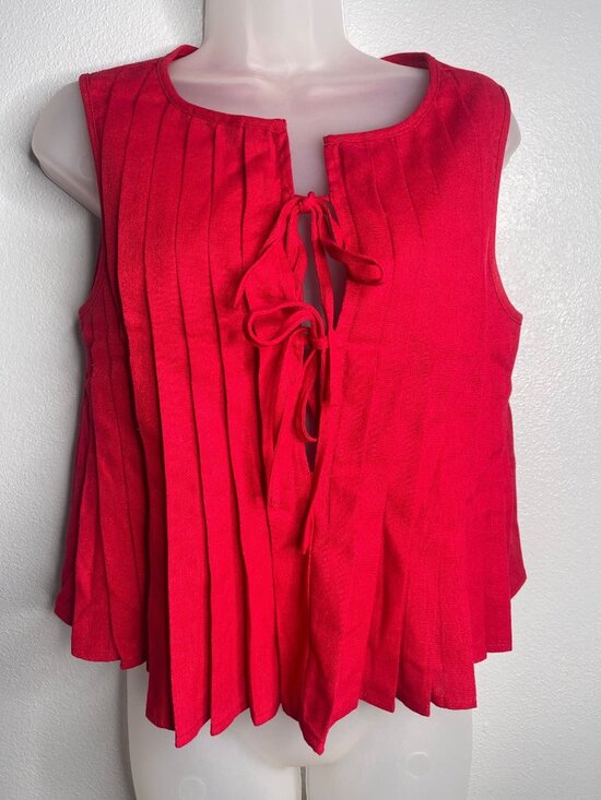 Petal & Pup Tops - Petal + Pup Red Sleeveless Pleated Linen Blend Top Blouse Tie Front SZ M Travel